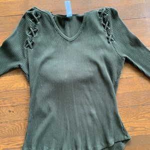 Forest green long-sleeve hooded shirt